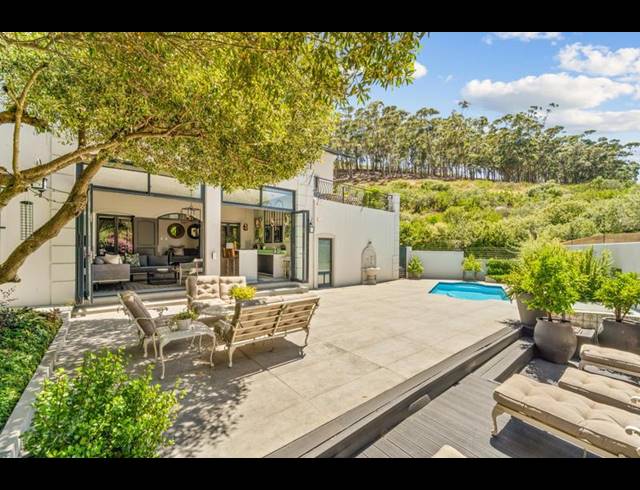 4 BEDROOM HOUSE FOR SALE IN TAMBOERSKLOOF